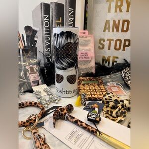 ARE YOU A “POSHTITUE” BUNDLE 
15 ITEMS